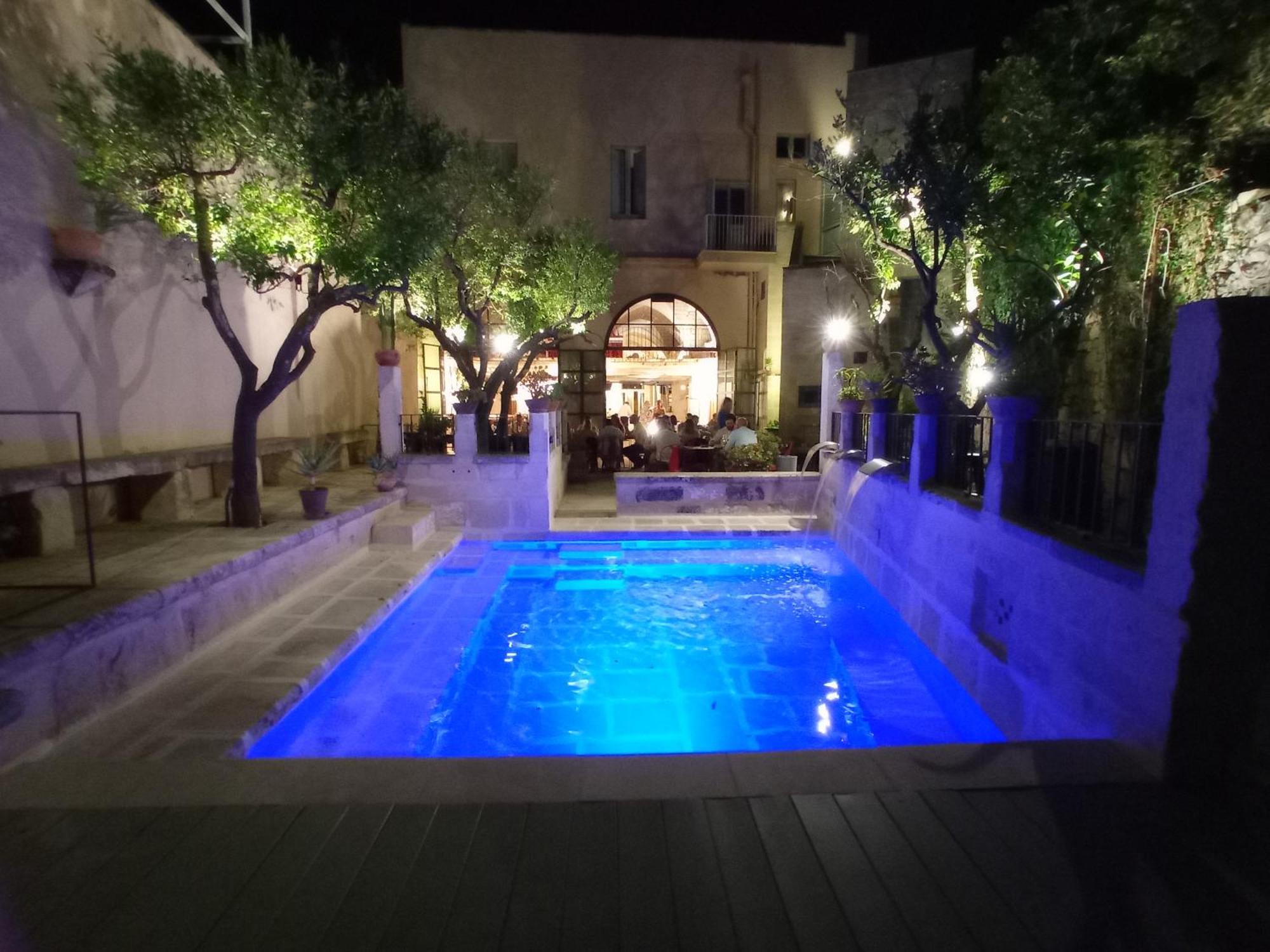 Palazzo Mandurino Luxury Relais Bed and Breakfast Zollino Εξωτερικό φωτογραφία
