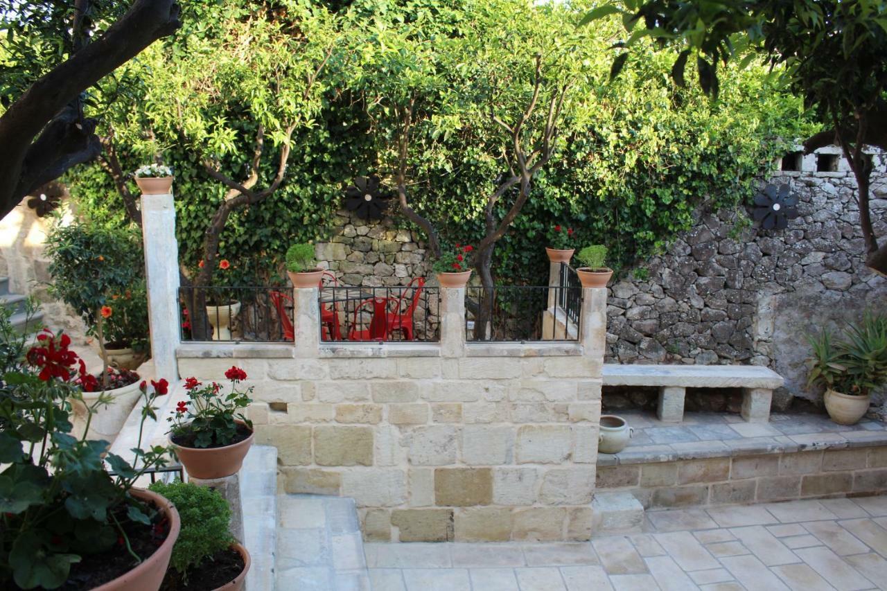 Palazzo Mandurino Luxury Relais Bed and Breakfast Zollino Εξωτερικό φωτογραφία
